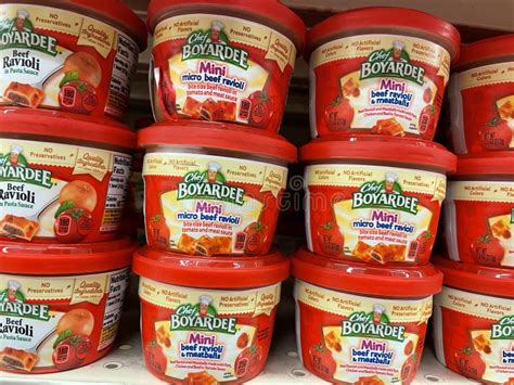 Chef Boyardee Pasta On A Retail Store Shelf Pasta Wheels Editorial