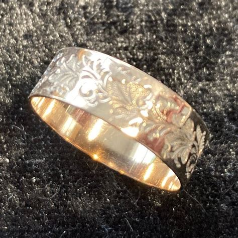 Antique Victorian Age Wedding Band - Engraved - 10k S… - Gem