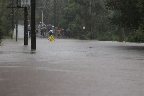 Heavy Rain Flash Flooding Forces Parts Of Sydney To Evacuate See Pics