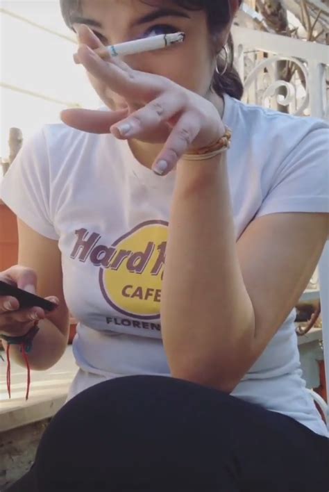 Checking My Texts Rauchen Porno Hot Sex Photos