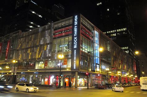 State Street in Chicago - Enjoy Shopping on ‘That Great Street’ – Go Guides