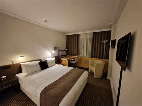 Crowne Plaza Zurich: Where Elegance Meets Comfort - A Hotel Review