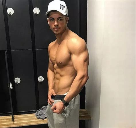 Love Island Star Anton Danyluks Incredible Body Transformation In Just 16 Weeks Daily Record