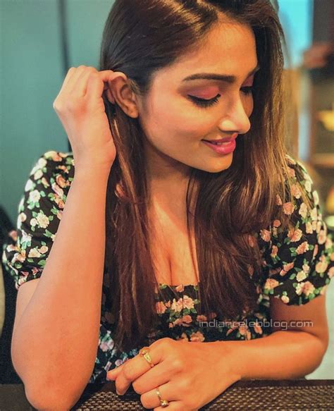 Aishwarya Devan Mallu Actress CTS1 3 Hot Photos Indiancelebblog