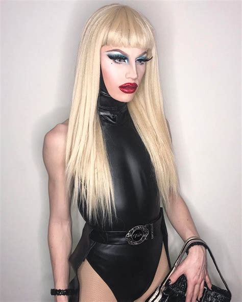 Likes Comments Aquaria Ageofaquaria On Instagram Dip