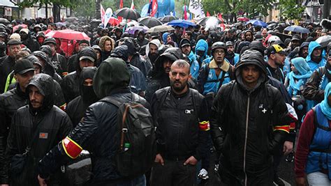 Manifestations du 1er Mai au moins 108 policiers et gendarmes blessés