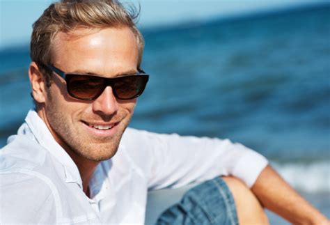 5 Rules For Men To Dress Sharp In Hot Weather