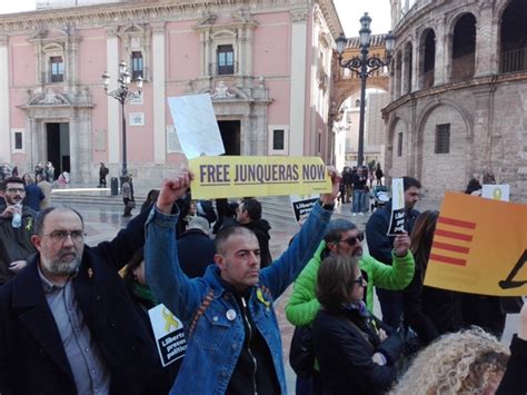 Solidaritat I Rep Blica Pa S Valenci La Concentraci A Val Ncia Del