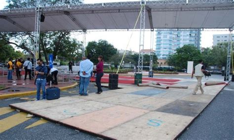 Trapitoonline Net Fotos Dan Toques Finales Alfombra Roja Casandra