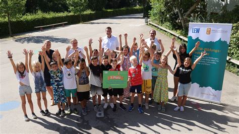 20220721 Schulwettbewerb Klimanutzen Grundschule Krumbach LEW Gruppe