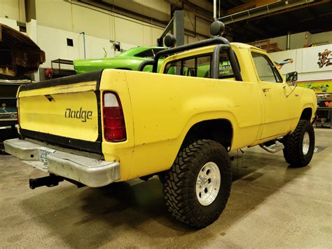 1975 Dodge Power Wagon 4x4 Short Bed 440 Yellow Runs And Drives