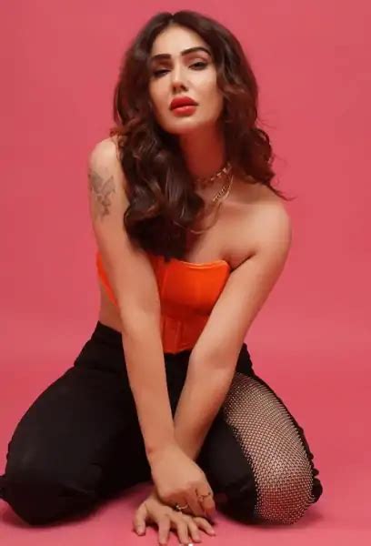 Kangna Sharma Latest Hot Pics And Photos