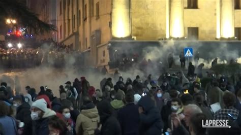 Georgia A Tbilisi Scontri Tra Manifestanti E Polizia Lapresse