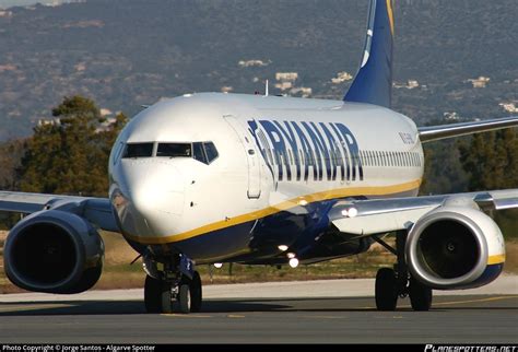 Ei Dhc Ryanair Boeing As Photo By Jorge Santos Algarve Spotter