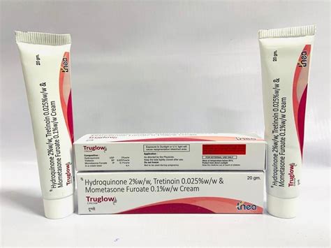 Hydroquinone 2 W W Tretinoin 0 025 W W Mometasone Furoate 0 1