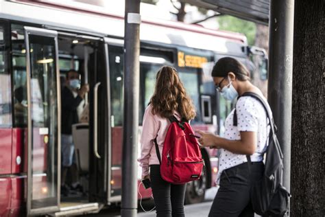 Piacenza Ragazzina Di Anni Travolta E Uccisa Da Un Autobus All