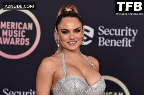 Jojo Levesque Sexy Seen Flaunting Her Hot Boobs And Curves At The American Music Awards Aznude