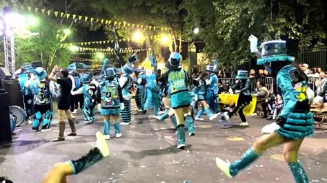 Buenos Aires se tiñe de colores y danza con el carnaval - CNN Video