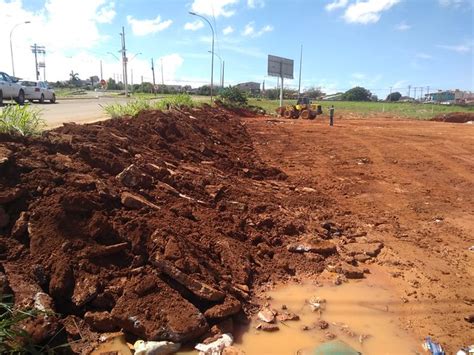 Gdf Presente Retira Entulhos De Tr S Lix Es Em Ceil Ndia Norte