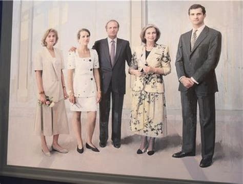 The Family of Juan Carlos I Portrait Unveiled by Antonio Lopez After 20 ...