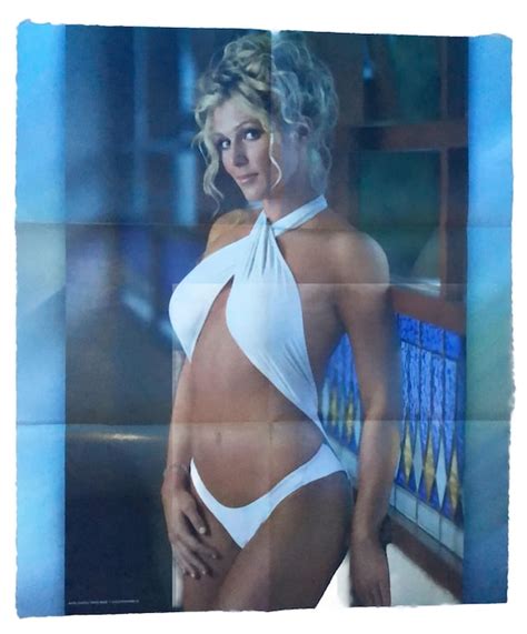 Hot Sexy Kelly Wilson Bikini Pics