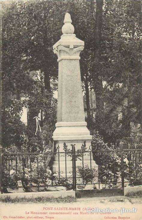 Cpa France Pont Ste Marie Le Monument Aux Morts Aube