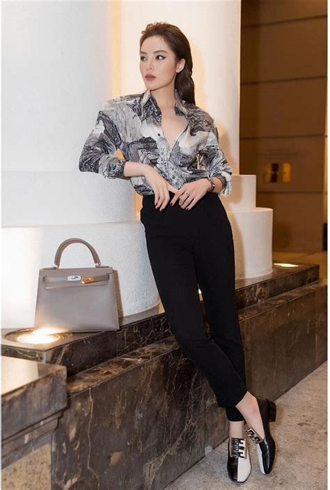 Tin sao Việt 16 11 Văn Mai Hương khoe hình thể với bikini 2sao