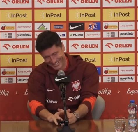 Robert Lewandowski Z Apa Si Za G Ow Wystarczy O Jedno Pytanie Pudelek