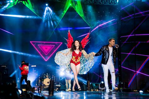 Những bộ ảnh bikini sexy nhất của các nữ sinh năm Khi sinh viên không ngần ngại khoe body