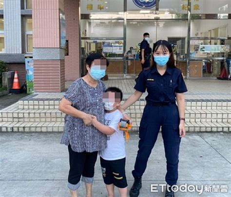 「我要阿嬤」桃園男童走失哭喊 阿嬤正好到警所尋孫 Ettoday地方新聞 Ettoday新聞雲