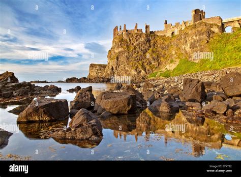 Dunluce Castle, House of Greyjoy, Game of Thrones Stock Photo: 85875526 ...