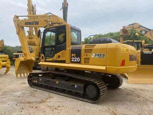 Komatsu PC220 8 Tracked Excavator For Sale China Shanghai RP23789