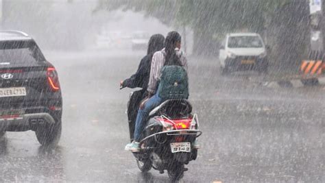 Rain Forecast Weather Update শীতের বিদায়বেলায় শিলাবৃষ্টি বাংলার কিছু এলাকায় বর্ষণ আর কতদিন