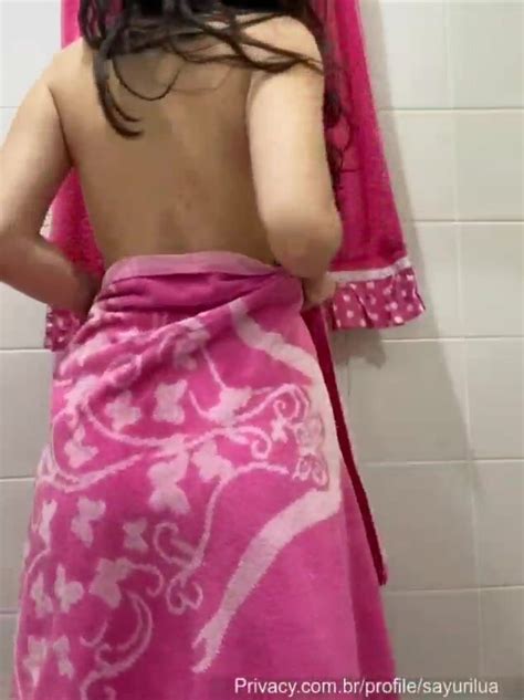 Sayurilua Naked Naked After A Shower Cnn Amador