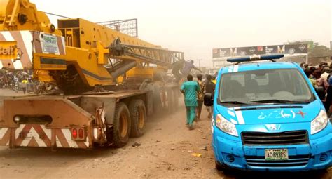 Photos Mob Sets Truck Ablaze In Ogun Channels Television