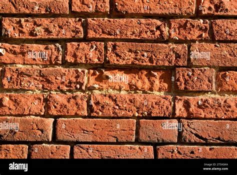 Spalling Bricks Fotos Und Bildmaterial In Hoher Aufl Sung Alamy