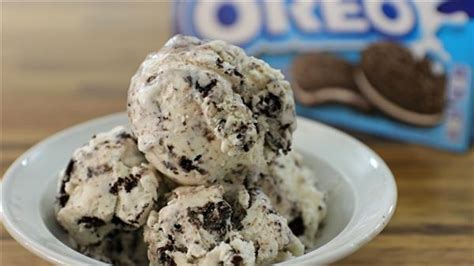 Easy Homemade Oreo Ice Cream Recipe The Cooking Foodie The Cooking Foodie