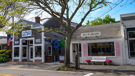 Bank Street Beach And Downtown Harwich Port Places To Visit On Cape