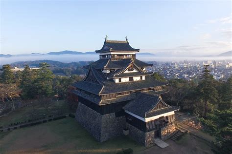 松江城お城の基本情報やイベント、周辺施設の紹介日本100名城（島根県松江市） 日本100名城さんぽ戦国の世に思いを馳せて