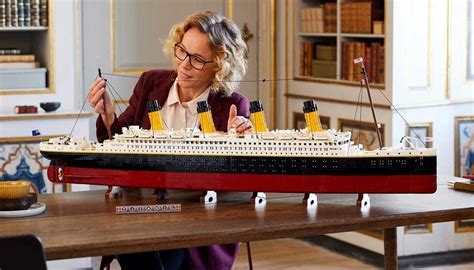 El Titanic LEGO de 9 090 piezas se convierte en el lanzamiento más