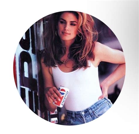 Cindy crawford recreates iconic 1992 pepsi ad for charity – Artofit