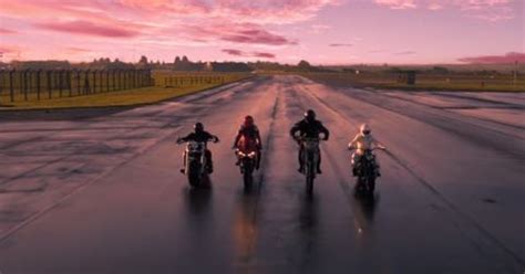 good omens narrator cast reviews