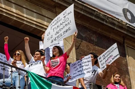 La Jornada Marcha Por La Democracia Convertida En Mitin En El Z Calo