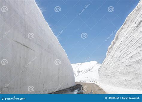 Tateyama Kurobe Alpine Route, Snow Mountains Wall in Toyama Pref Stock ...