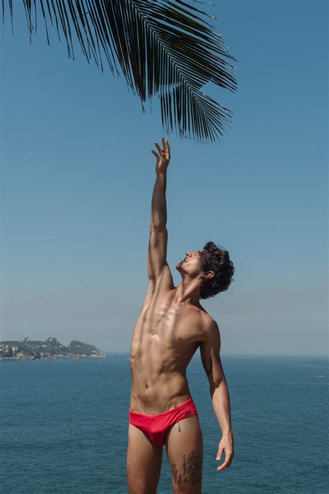 WE LOVE HOT GUYS Summer Delights