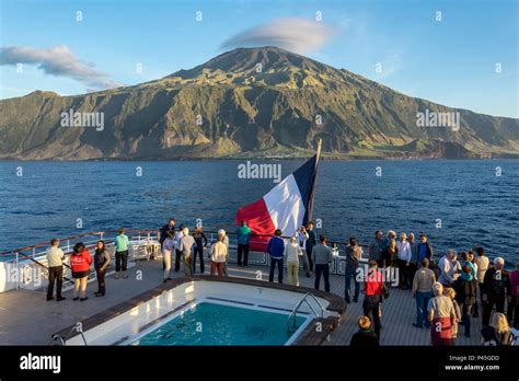 Le Lyrial Departing Edinburgh Of The Seven Seas Tristan Da Cunha