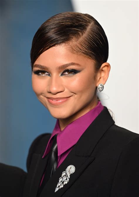 Zendayas Power Suit At Vanity Fairs Oscars Party Photos Popsugar