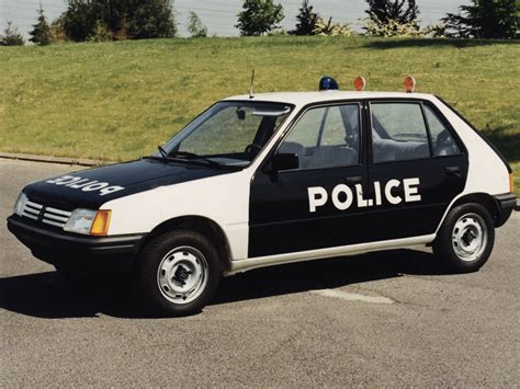 Photo 8 Peugeot 205 Police Les Voitures De Police Et De Gendarmerie