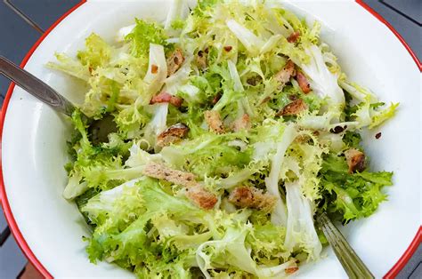 Salade Fris E Aux Lardons Cro Tons Et Pommes De Terre Cuisine L Ouest