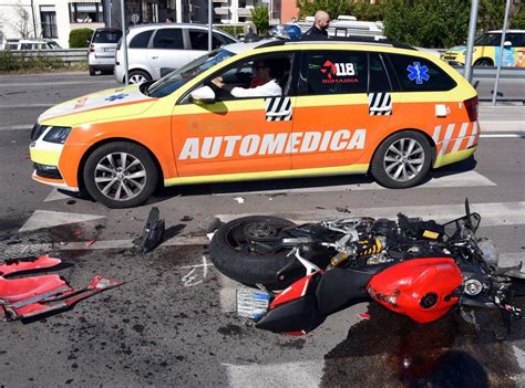 Incidente Rimini Oggi Violento Frontale Tra Auto E Moto Grave Il Centauro